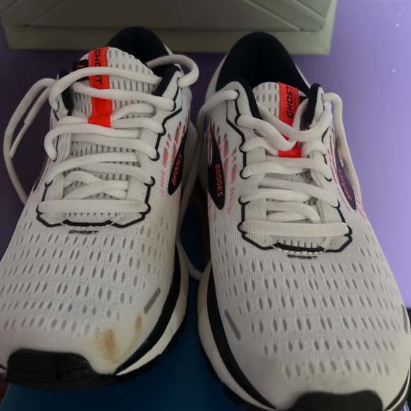 Women’s Brooks sneakers size 7.5 - Picture 2 of 4